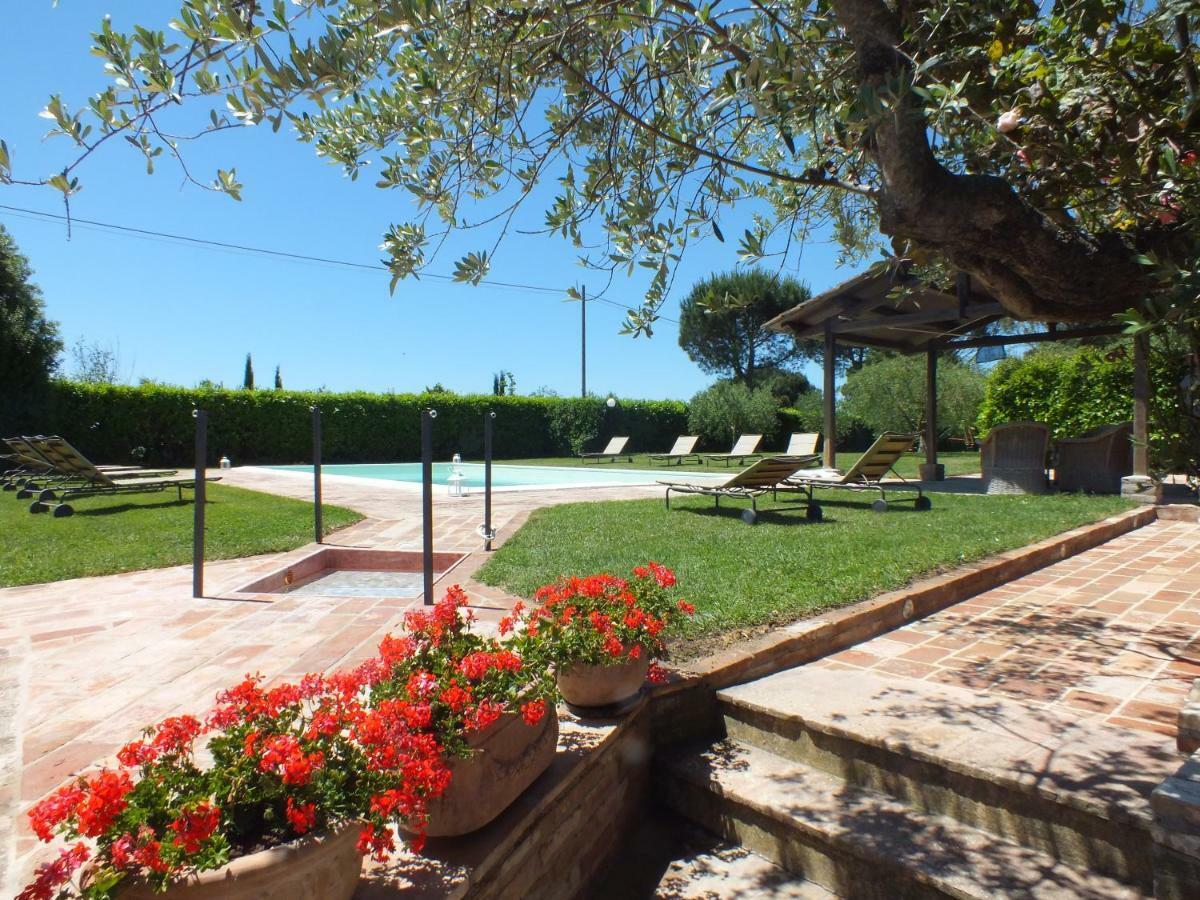 Agriturismo Wine Casale Villa Chiara Torgiano Exterior photo