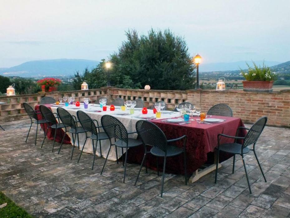 Agriturismo Wine Casale Villa Chiara Torgiano Exterior photo